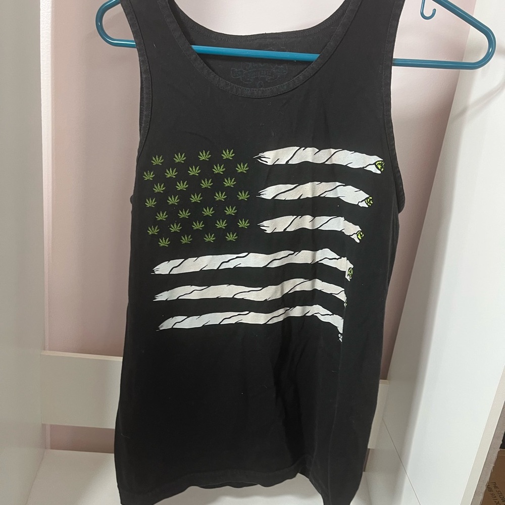 American flag joints & weed leaves! Size S (from Spencer’s) price drop!